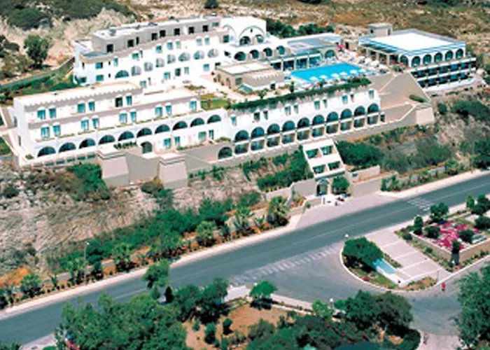 Calypso Palace منتجع