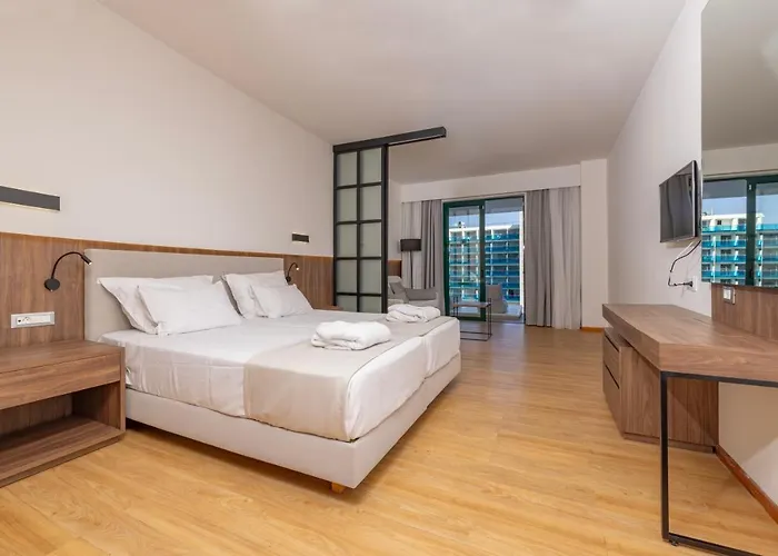 אתר נופש Calypso Palace עיר רודוס