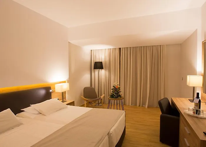 אתר נופש Calypso Palace 4*