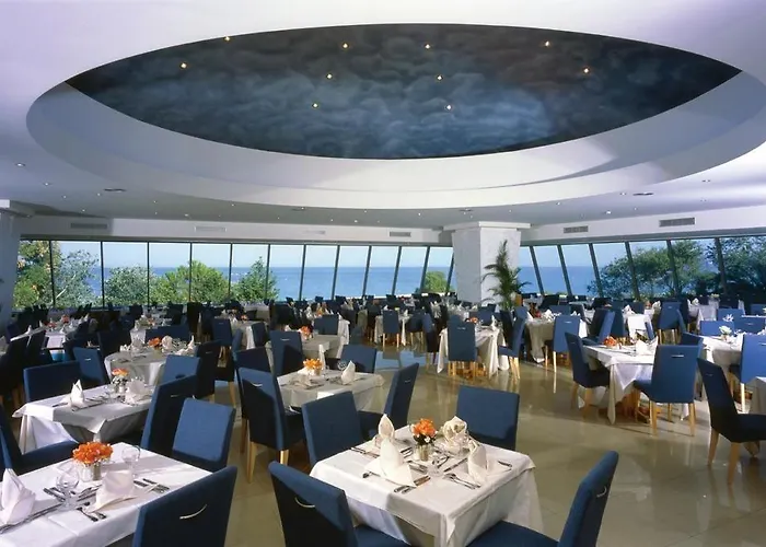 אתר נופש Calypso Palace